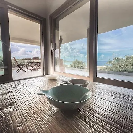 Ada Villa
